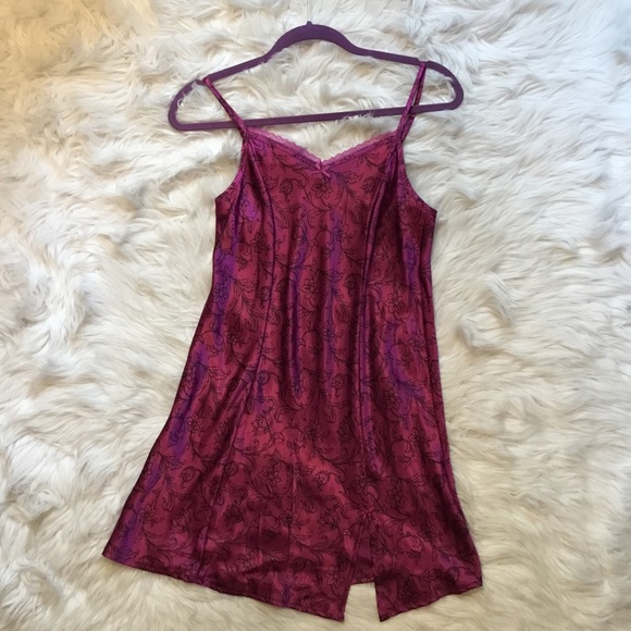 Floral print nightly and robe size small - Picture 2 of 12